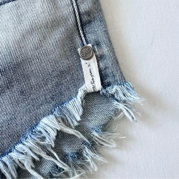 2/$50🍑 ONE TEASPOON Brandos Cutoff Demin Shorts - Picture 4 of 7